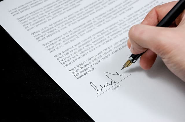 Operating a franchise rather than operating an independent business means losing some freedom and flexibility. Strict rules and contractual obligations can be a bind. Part of the appeal of running your own business is the freedom that it gives you.