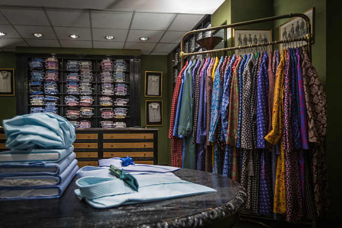 Clothing and Grooming Are Important. How do the rest of the workers at the company dress? You might want to drive by and take a look before your interview.