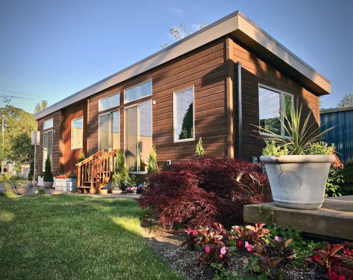 Co-marketed with Ikea, ideabox's 1bd/1ba Haven features a 745-sqft footprint and costs $142,000. Naturally outfitted with Ikea flooring, countertops, cabinets, bedroom and bath, and basic furnishings.