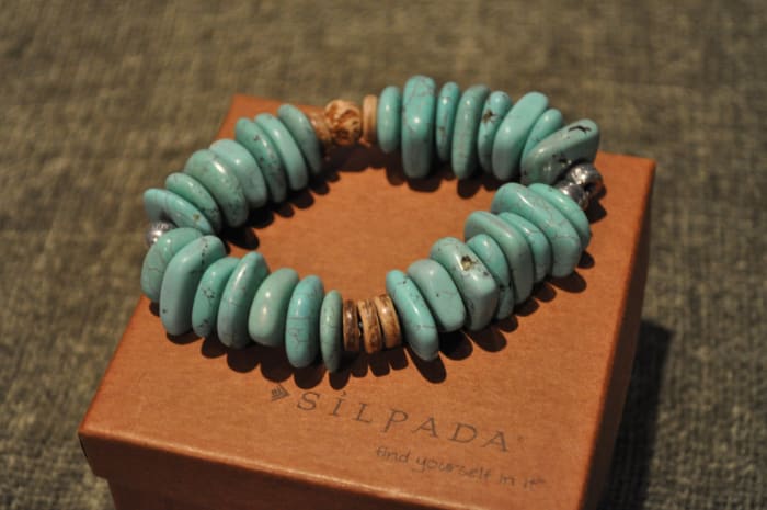 This Silpada bracelet photo was used to sell this used bracelet on eBay. The teen photographer earned a percentage of the sale.