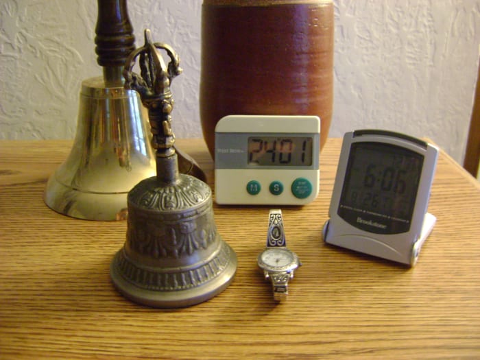 Clocks, timers, bells and talking sticks help the facilitator to ensure that the meeting will flow and begin and end on time
