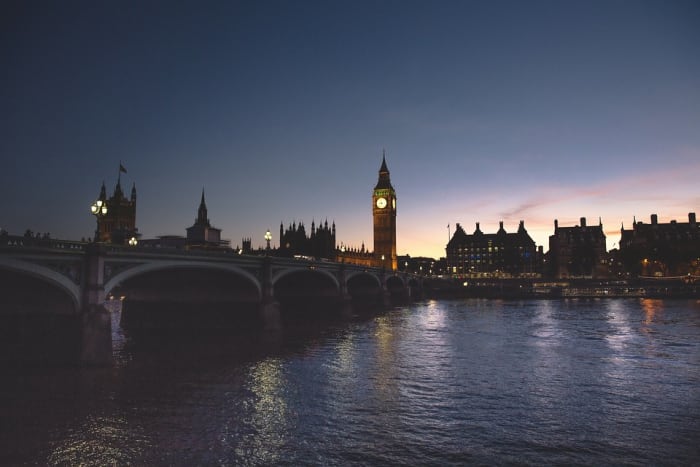 There are many potential advantages associated with living in London. For instance, the public transport system is excellent, offering everything from underground trains to buses to taxis. Restaurants, museums and musical events are all around.