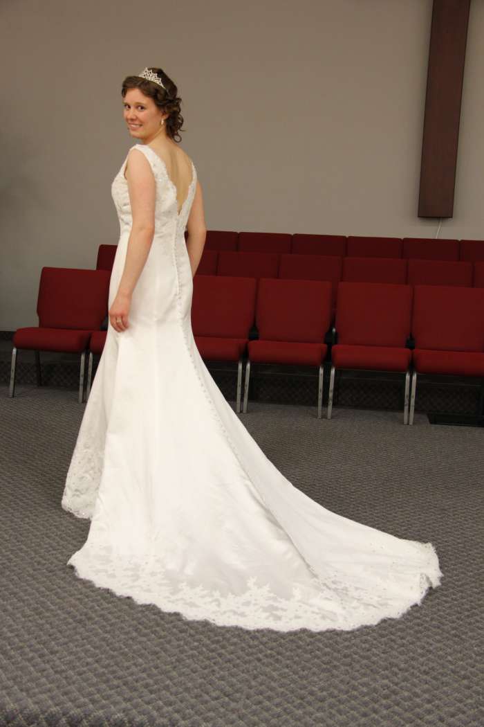 How to Shop for Clothing at a Thrift Store - ToughNickel