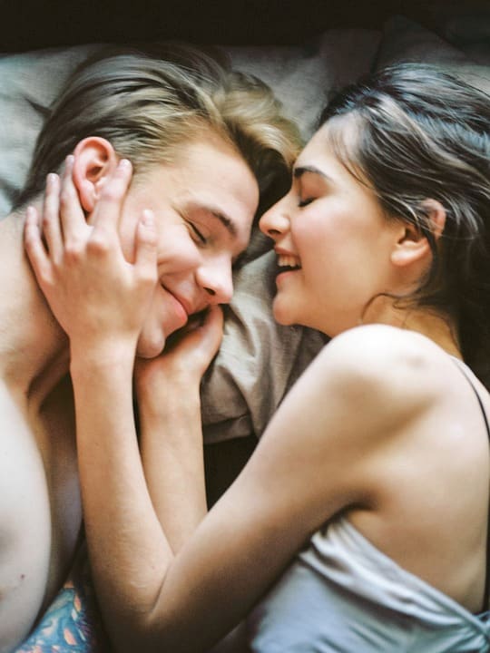 People in love want to spend all their time with their partner. Other love interests and exes are no longer desirable, everything is focused on the new love. When your love is away, they are missed and you pine for them, sometimes becoming anxious.
