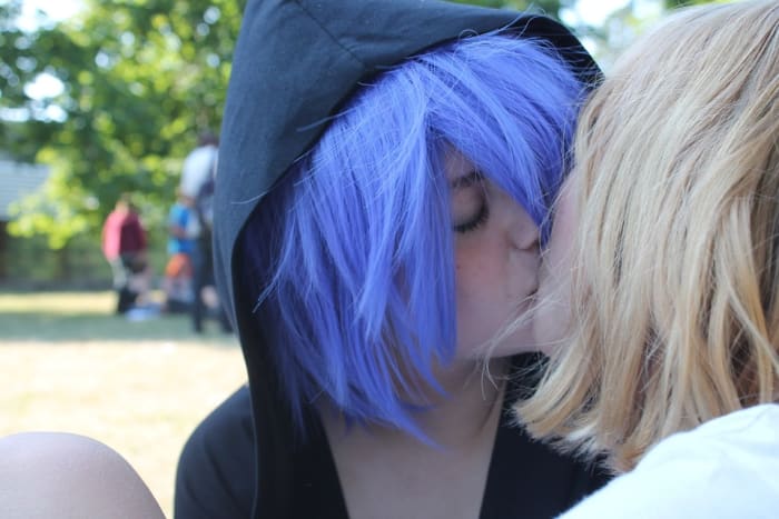 Many bi people find a potential partner's gender to be entirely unimportant, and are more interested in a person's personality.