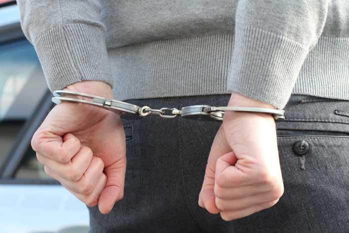 According to the American Psychological Association (APA), at least half of American prisoners have mental health concerns, with up to 25% suffering serious mental illnesses like schizophrenia or major affective disorders.