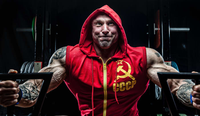 Women love it when their partners stay fit. But many women find it unappealing when guys become obsessed with fitness and try to morph into muscular monsters.