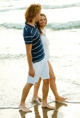 Walking on the beach, candlelit dinners and other such traditional displays of romance will never go out of vogue.