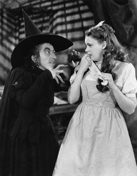 halloween-costume-ideas-for-little-sisters