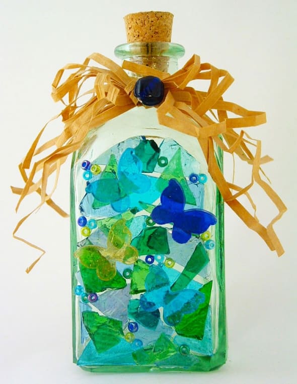 Glass Crafts: How to Upcycle Bottles Using Stained Glass ...