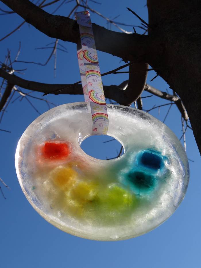 How to Make Ice Sun Catchers (Great Winter Craft!) Crafts