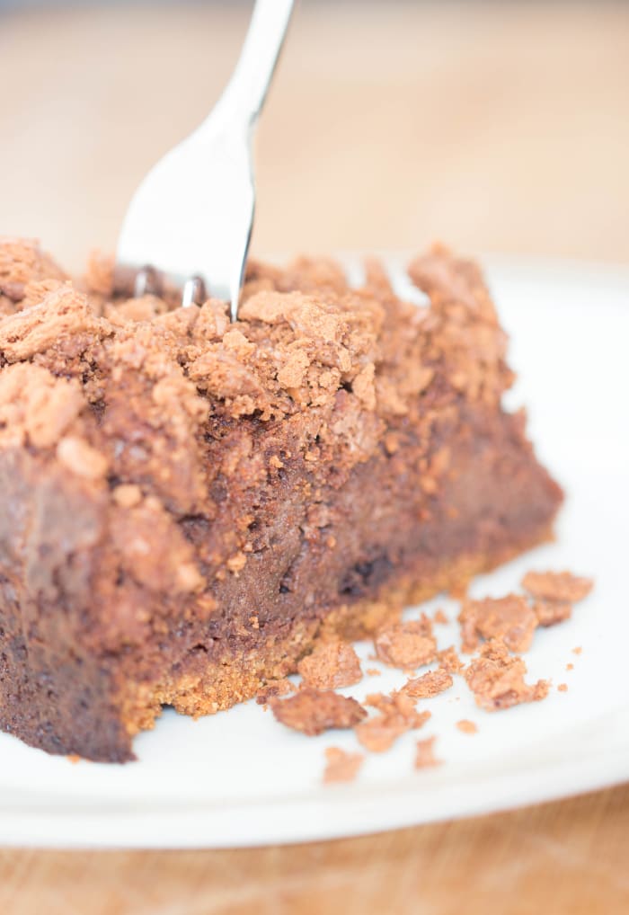 Tim tam chocolate cheesecake - the 100mm f/2.4L IS lens is perfect for food photography.