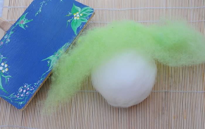 I blended the wool, using a wool carder - not required as you can use already prepared colors.