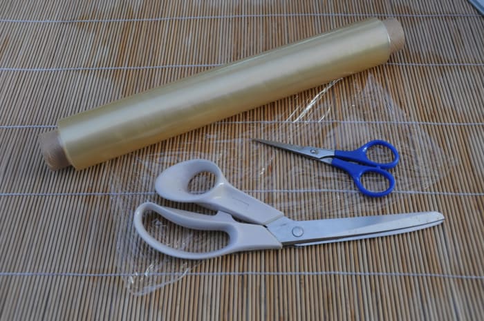 Cling film comes in handy when you want to prevent a vessel from escaping from its confinement.