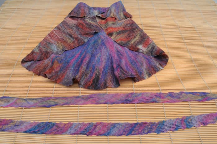 This image demonstrates both the size and the shape of the jacket to be fully fulled.