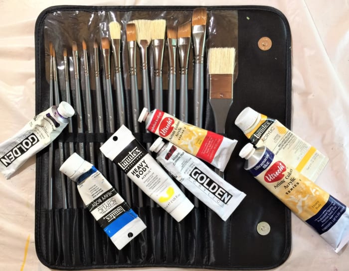 My D'Artisan Shoppe paint set and some of the paint tubes that I have used for this project.