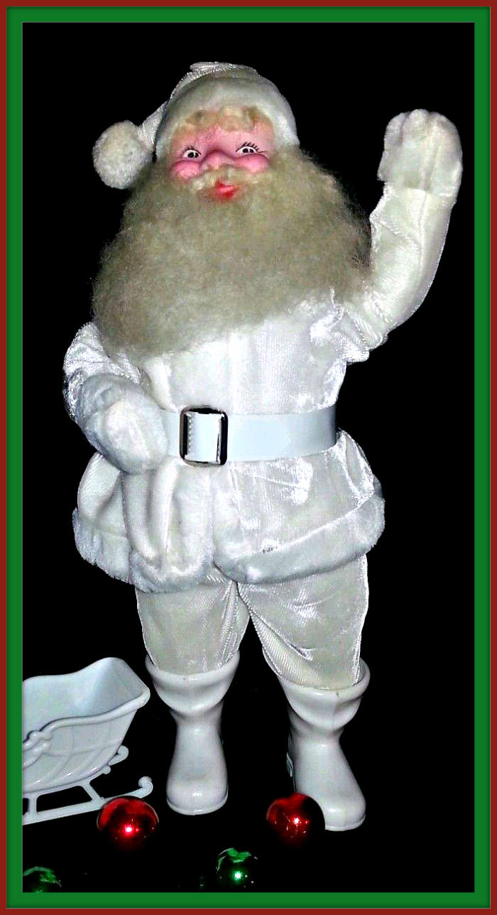 Vintage Harold Gale Santa Claus in excellent condition with plastic belt and white molded plastic boots, and a charming ivory wool beard and wonderful face.
