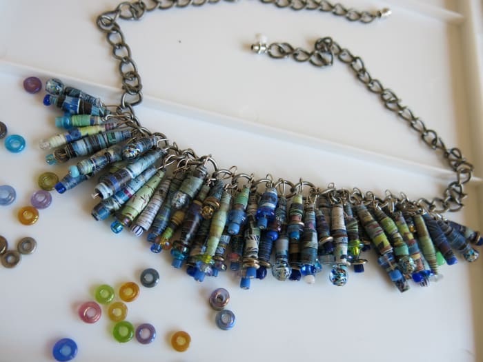 DIY Jewelry Craft: How to Make a Bib Necklace Using Recycled Beads Made ...