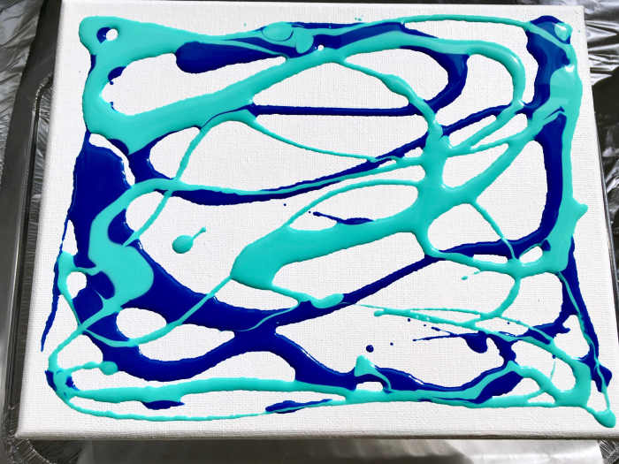 This is just an example of direct pouring from a cup. You can add the colors in any way you like.