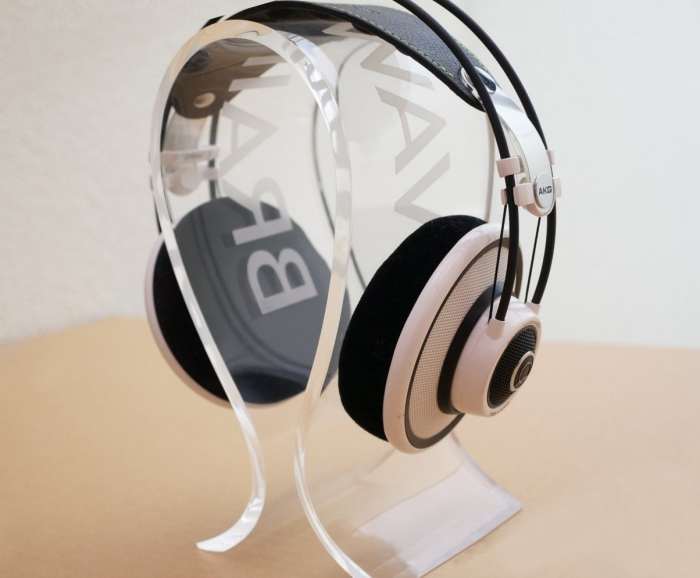 Cool-looking stand that doesn’t put stress on the headphones and can hold almost any type of headphones.