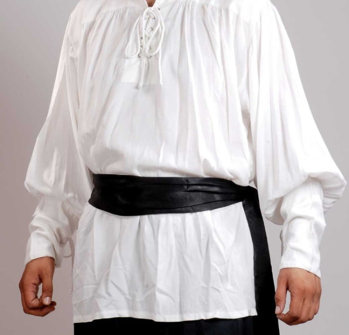 Black waist sash ideal for those buccaneer and pirate style costumes