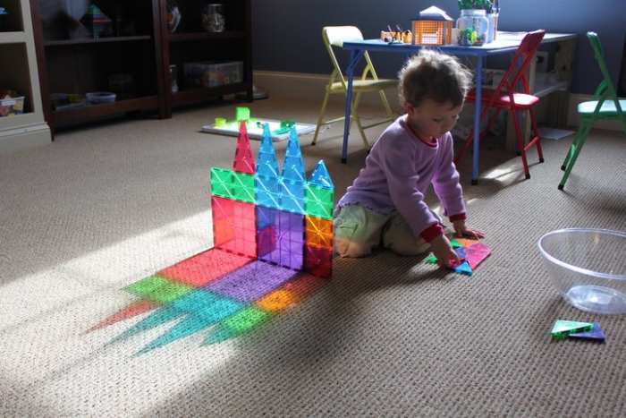 My children love these magnetic construction tiles. Their magnetism makes them easy to use, even for younger children whose motor skills aren't particularly advanced.