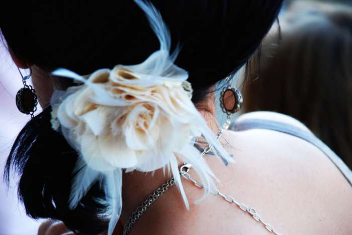 Saving time and money doesn't mean you should ignore the sweet details or your wedding day. Incorporate your mom's vintage veil or your great-grandma's earrings to keep things feeling simple yet intimate.