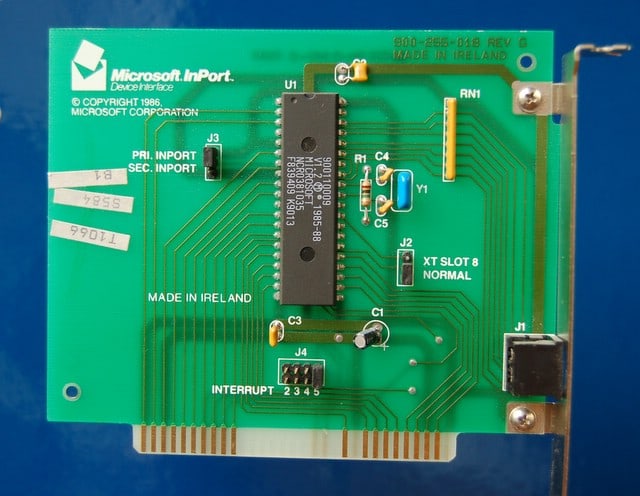 ISA mouse adapter for connecting the bus mouse