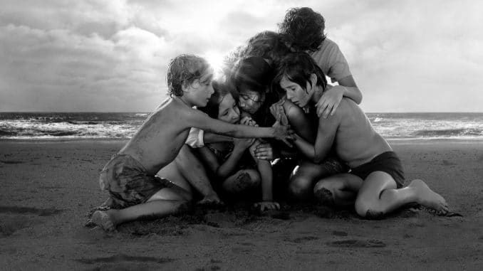 The film has a stark artistic quality, quietly observed by cold cinematography which enhances the film's memory-like atmosphere.