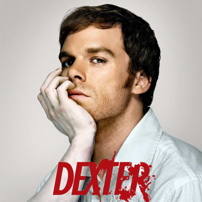 Dexter's first season is derived from the novel Darkly Dreaming Dexter, the first of the Dexter series of novels by Jeff Lindsay.