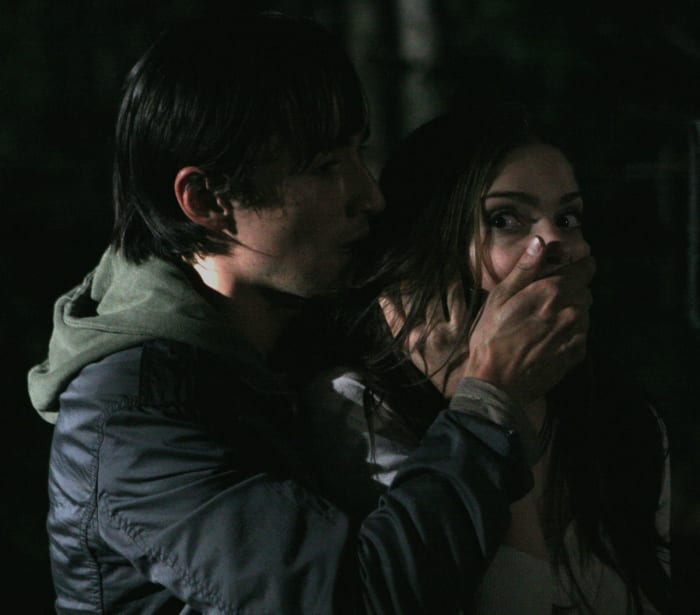 "Stay Close to me, we'll be safe here" "Na, F&%K that!" We need more of that in horror.