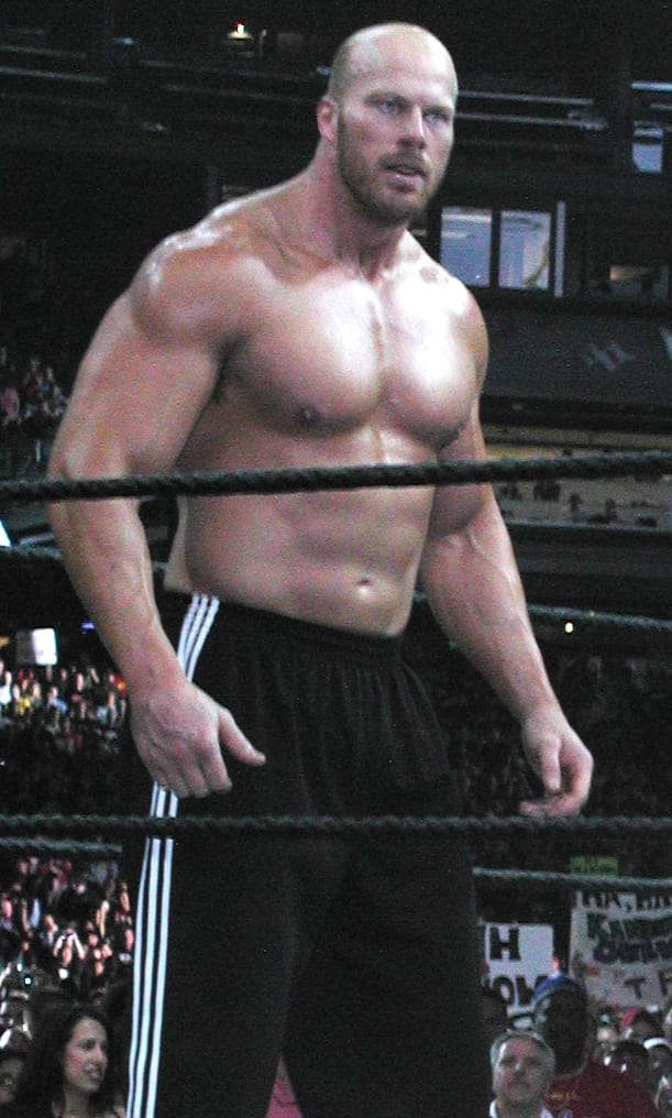 Aussie man-mountain and former professional wrestler Nathan Jones pops up as one of the goons after Jackie.