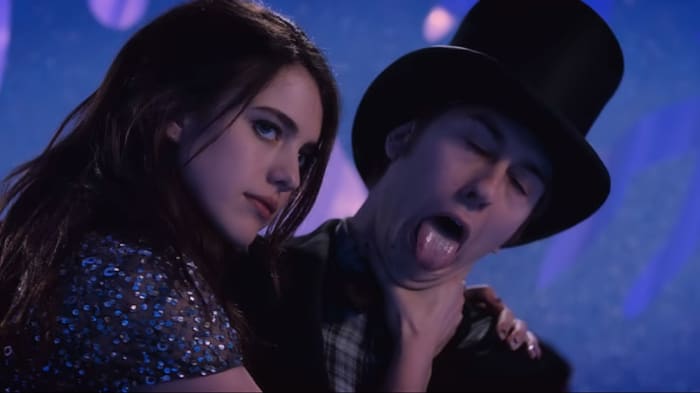 Nat Wolff as Light Turner and Margaret Qualley as Mia Sutton in 'Death Note' (2017), a Netflix adaptation.