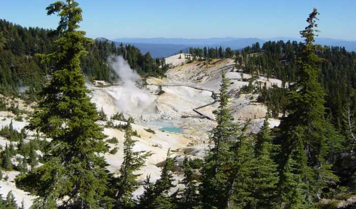 The geothermal hot spots in Lassen National Park include "thumping", boiling mud pots and steam vents.