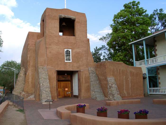 San Miguel Chapel, Sante Fe, New Mexico. Oldest church structure in the US. Original adobe walls built in approximately 1610AD.