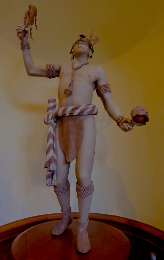 The first tragedy of European contact in the Southeastern US was the genocidal expedition of Hernando De Soto (1539-42), which decimated the Mississipian cultures. This figure attempts to reconstruct the appearance of a Mississipean chief.