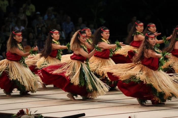 Hālau o Lilinoe Hula: Kāua I Ka Nani A֝o Hula, Nā Kumu Hula: Sissy & Lilinoe Kaio Moku: Carson, California