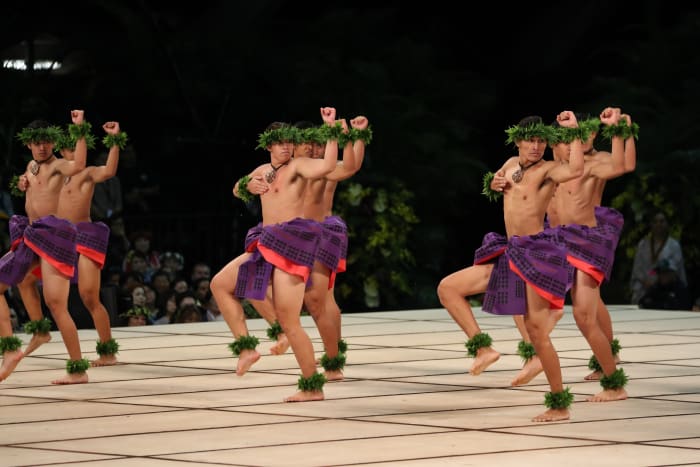 4TH PLACE Kāne Kahiko 2019 Kawaiʻulaokalā Kumu Hula: Keliʻihoʻomali Puchalski