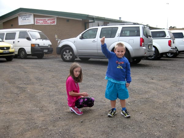 Carpark fossicking is great fun for the kids. All you need to do is attend the show and look in the carpark before or after visiting to find gemstones on the ground.
