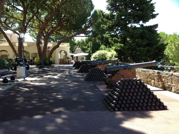 Part of the square by the Prince's Palace (Le Palais Princier), with cannon and pyramids of cannon balls