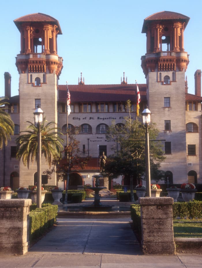 Housed within the historic Hotel Alcazar building in downtown St. Augustine, The Lightner Museum is a museum of antiquities, mostly American pieces from the Victorian era, including some impressive period glass, and stained glass pieces.