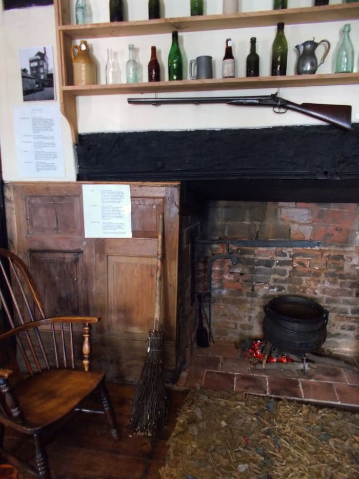 The Tavern Room, with contents relevant to the time that Tudor House was known as The Cross Keys tavern.