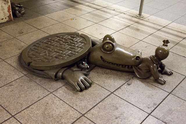 Tom Otterness’s sculptures are dedicated to the legend of sewer alligators. This one can be found at 14th St. and Eighth Ave. station.