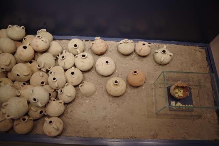 Some pottery excavated from the archaeological site and placed in the Museum (December 2015).