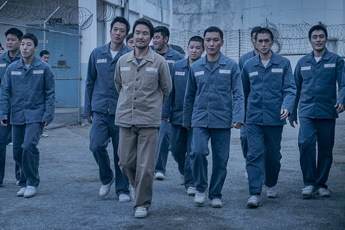Ik-ho's (Han Seok-kyu) influence is felt throughout the penitentiary in director Na Hyun's "The Prison."