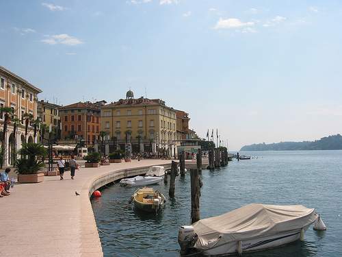 (photo by Paul Mannix at Flickr Creative Commons)