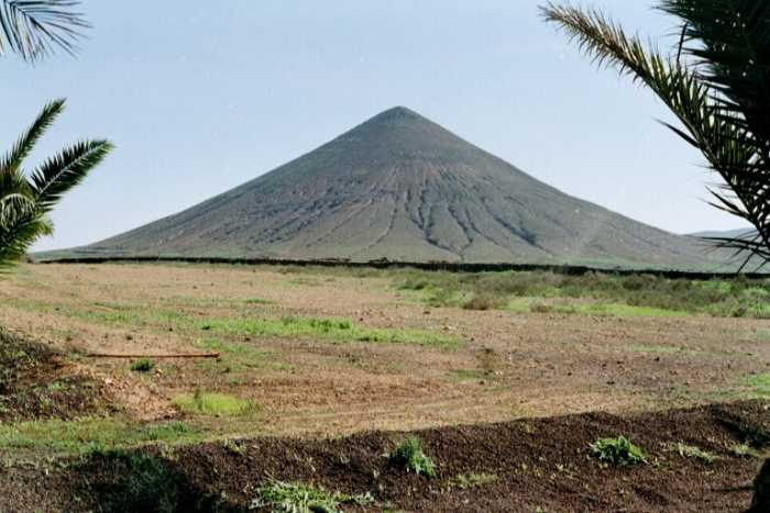 The canary islands are a volcanic chain so you will have the chance to see several volcanoes