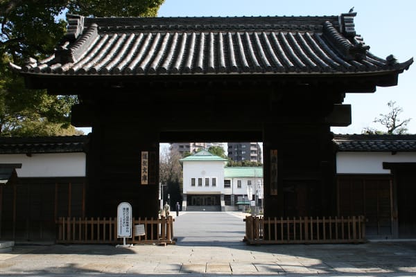 The gate of the museum