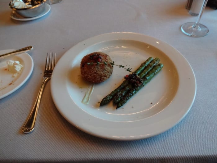 The Crown Grill offered formal dining with delicious food, attentive service and an amazing view for a small additional fee.