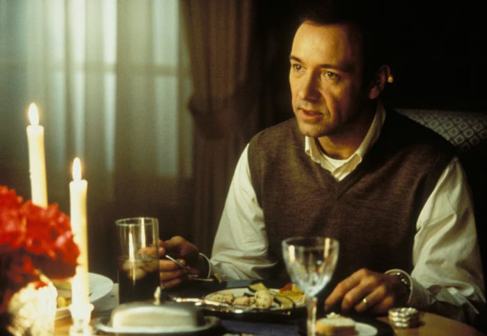 Lester Burnham (Kevin Spacey), before his breakdown, is constantly belittled by his wife and daughter.